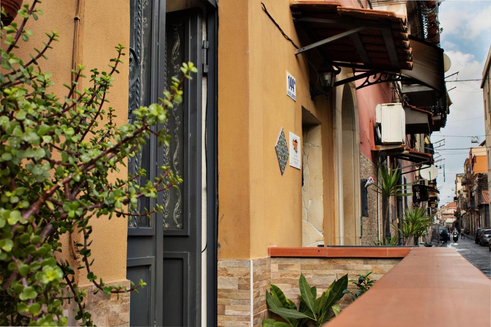 La Maison Sicula CTA Exterior photo